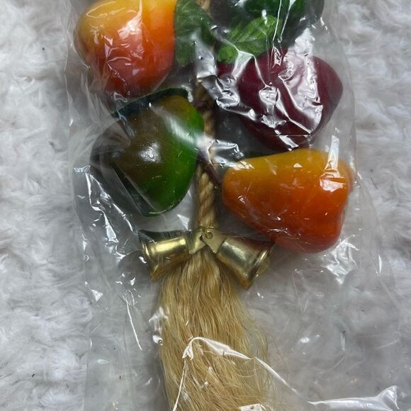 New Vintage pair of faux fruits with rope hanging wall gold tone bells &red bow - Picture 8 of 10